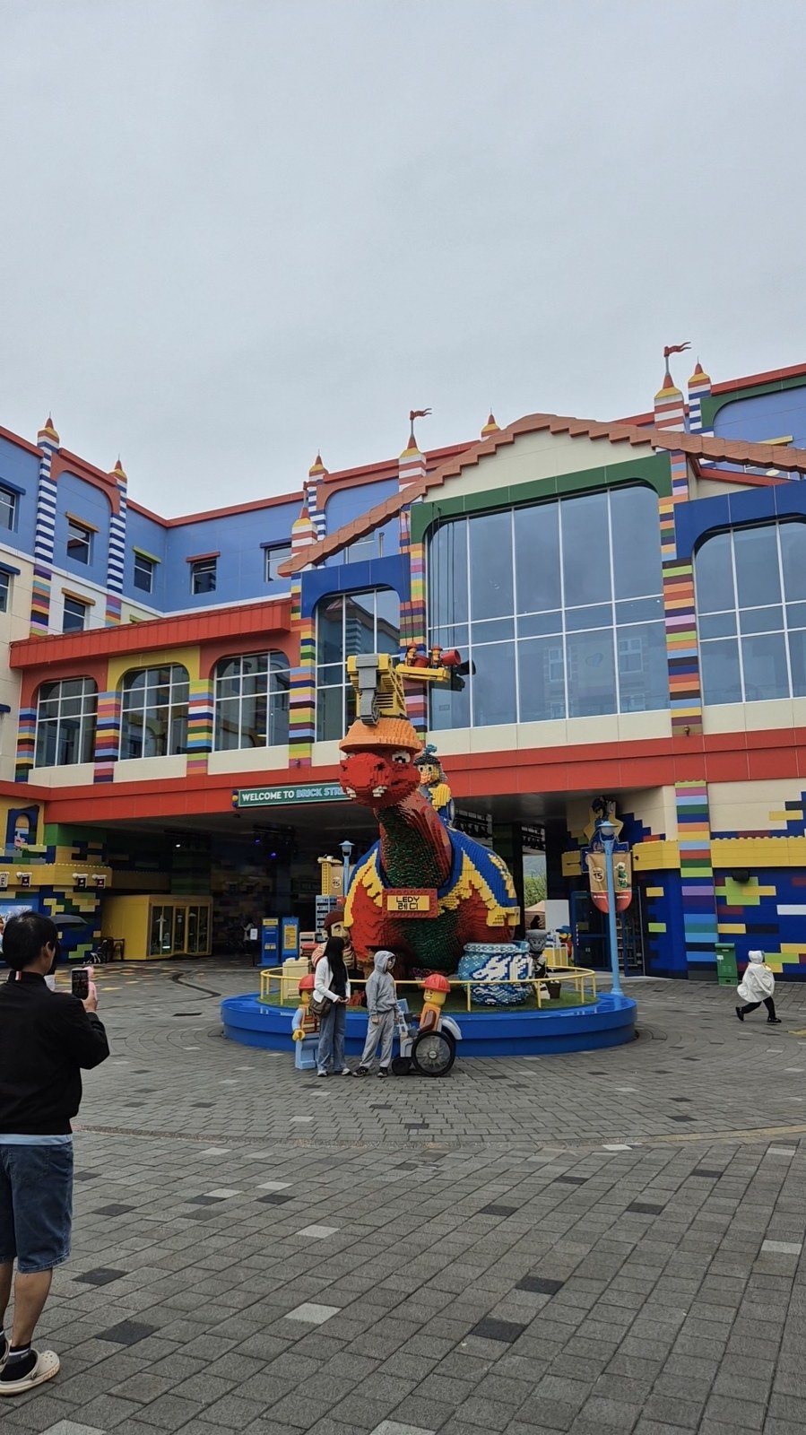 LEGOLAND Korea Brick Street seahorse sculpture