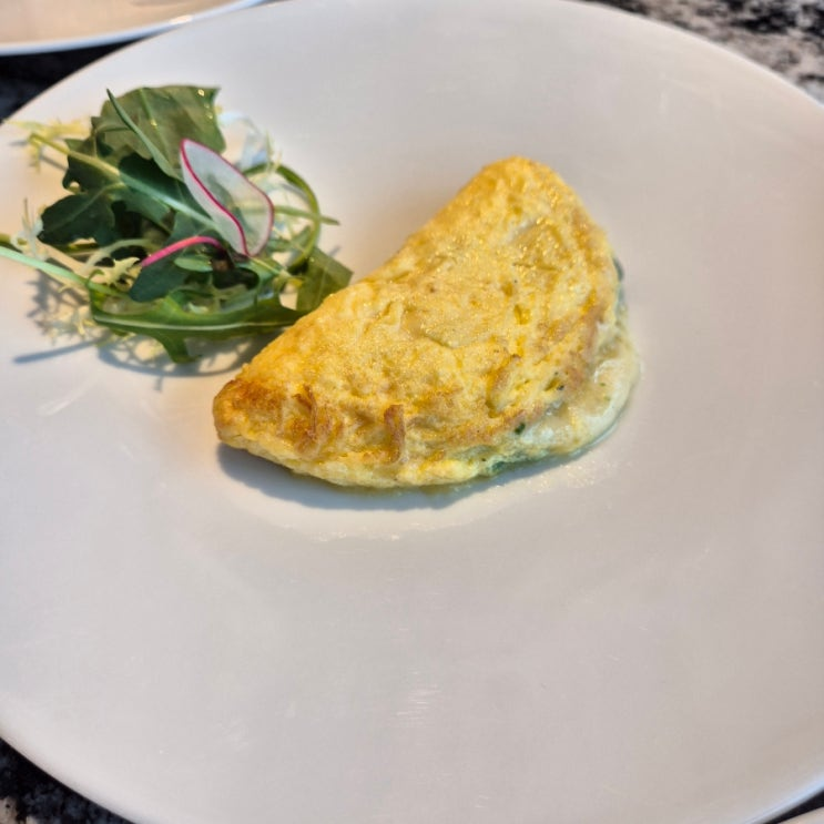 Hotel Naru Seoul M Gallery breakfast egg menu with multiple options