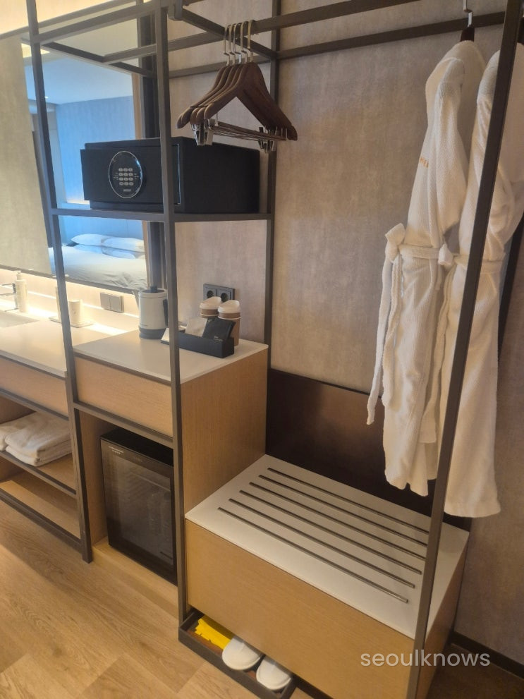 Compact but well-laid-out for a couple.