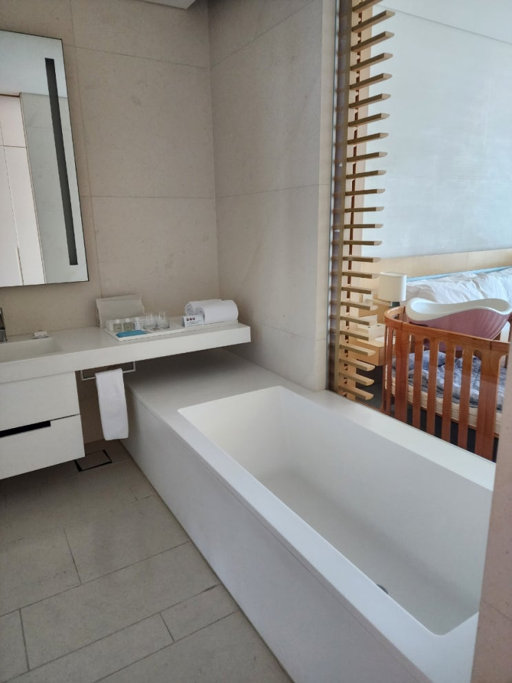 Seamarq Hotel Gangneung ocean view room interior