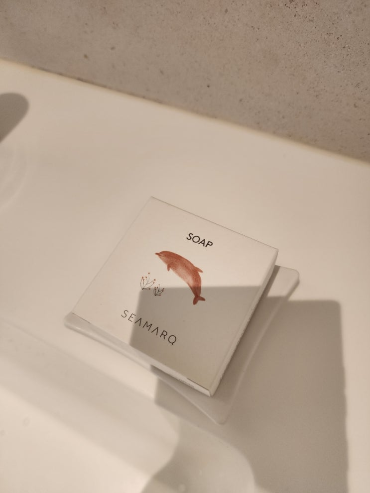 Seamarq Hotel Gangneung bathroom with marble finishes
