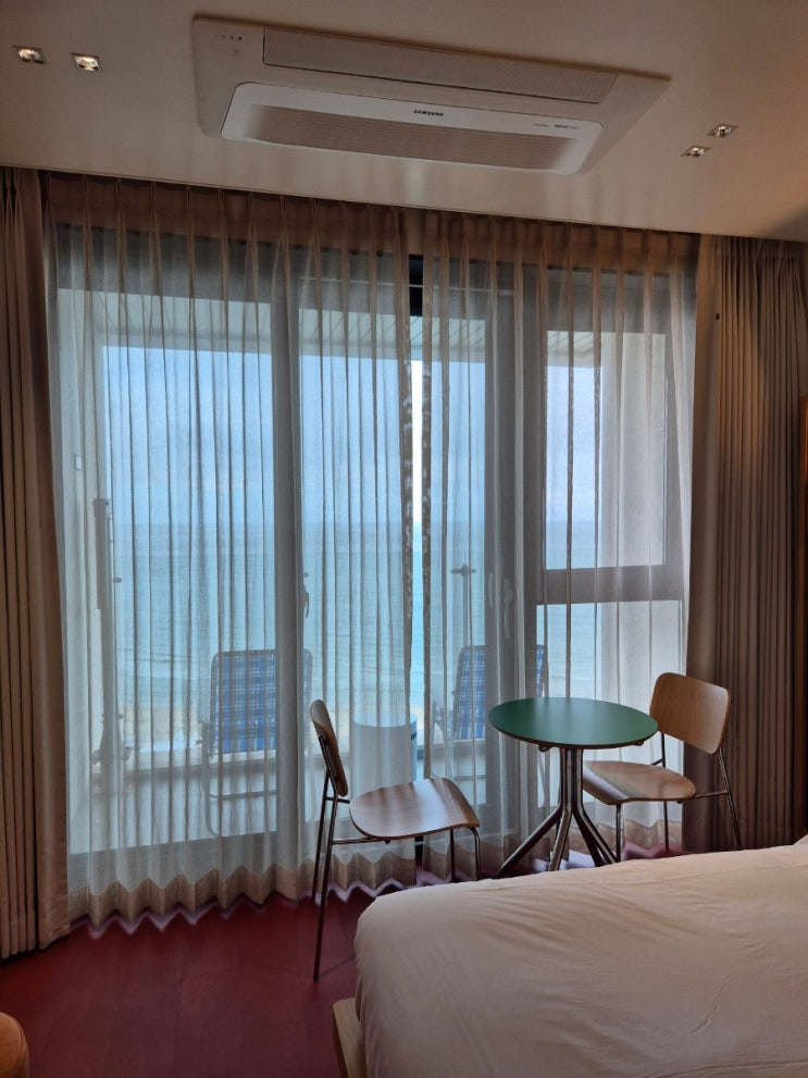 The Coolist Hotel Songjeong rooftop pool with Songjeong Beach view