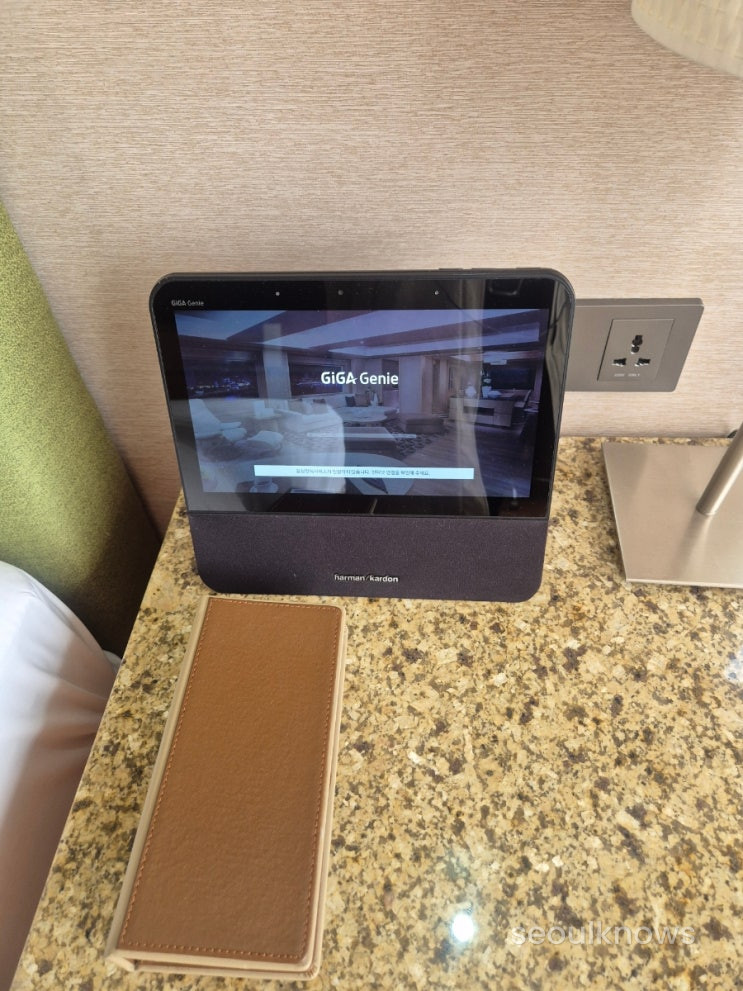 Baymond Hotel in-room amenities