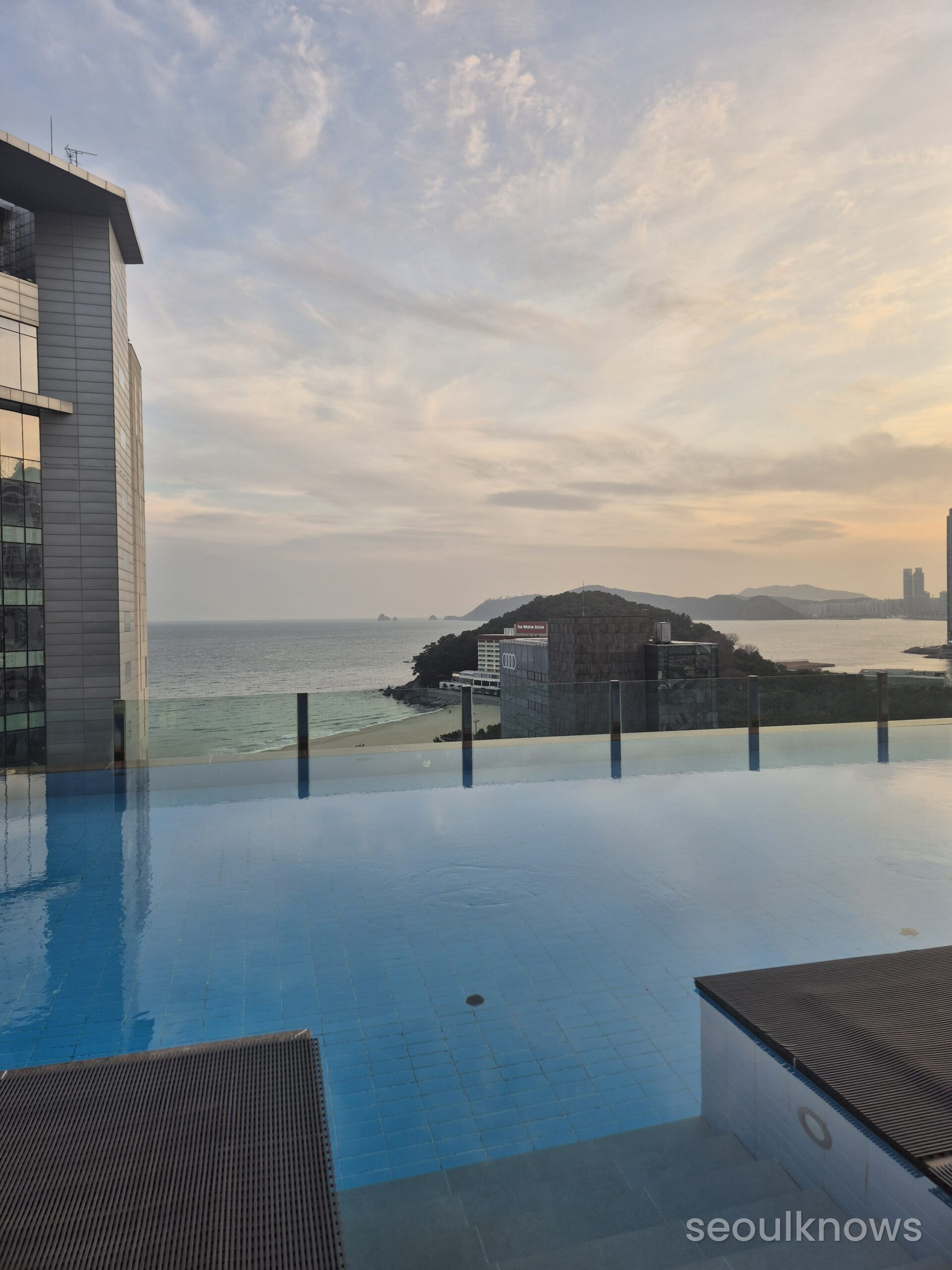 Baymond Hotel rooftop pool beach view