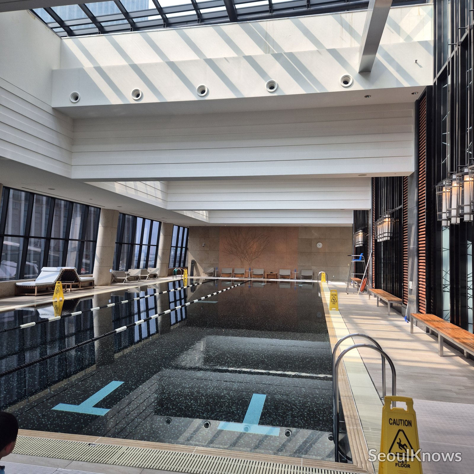 Conrad Seoul Pulse8 indoor pool