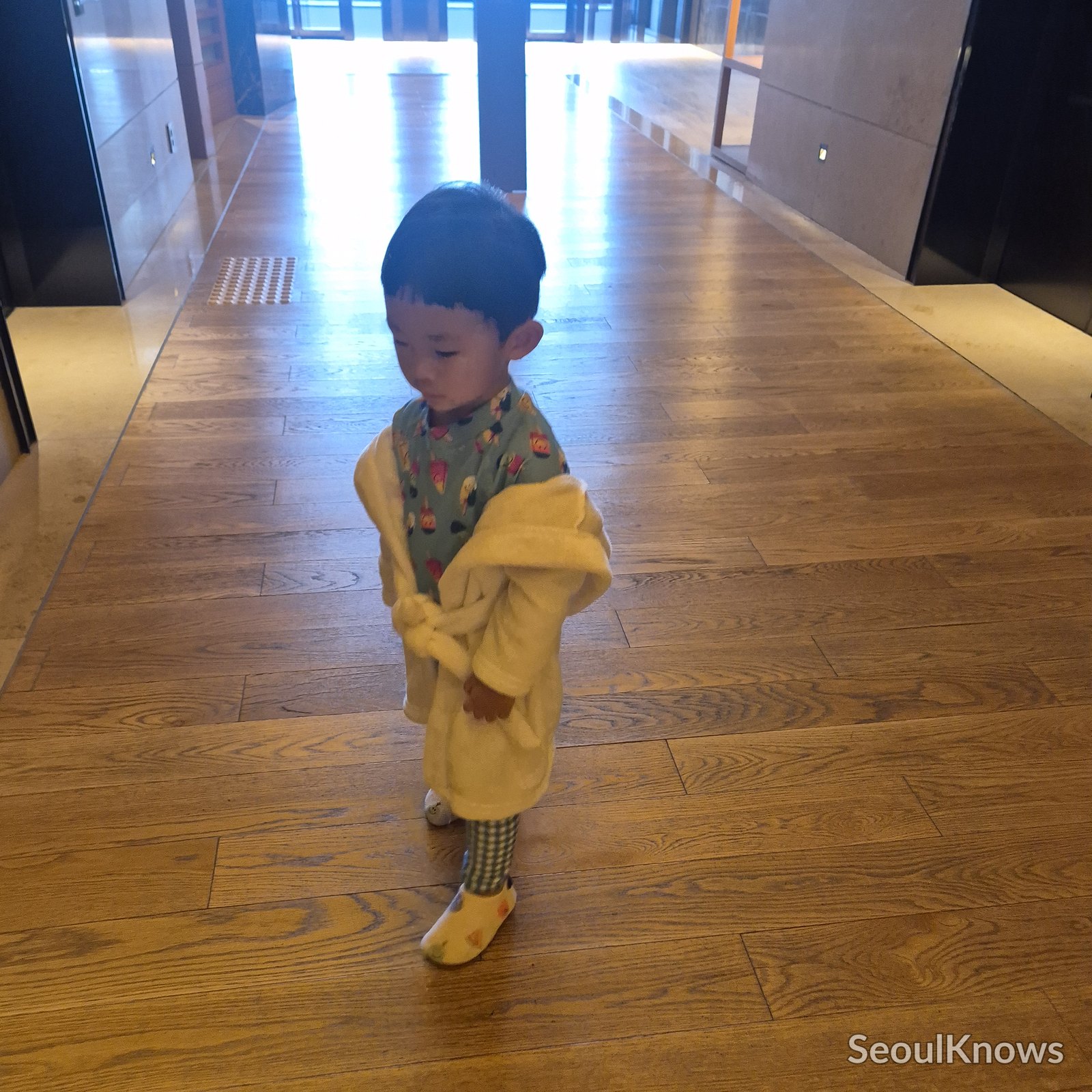 Baby by the Han River window at Conrad Seoul