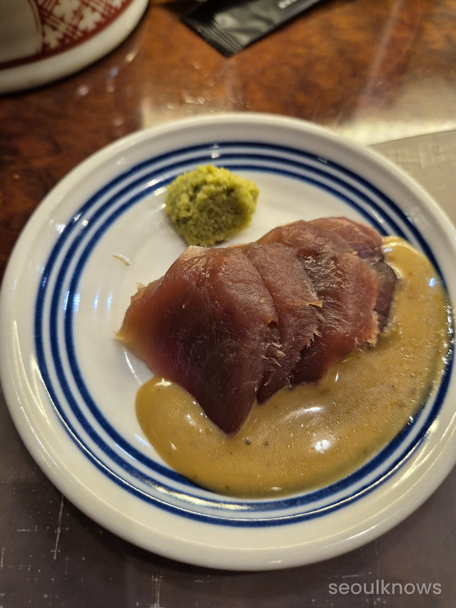 Giyohan Haeundae tuna sashimi starter with wasabi and dipping sauce
