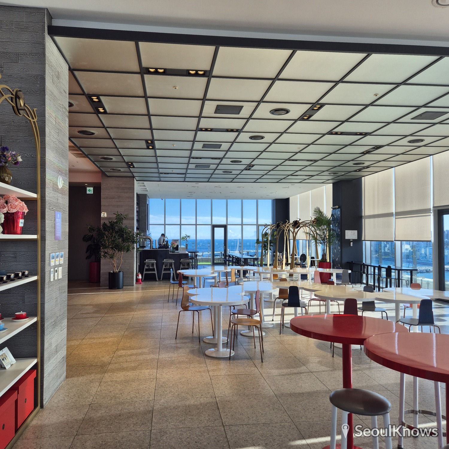 LaVALSE Hotel Busan 28F sky cafe interior