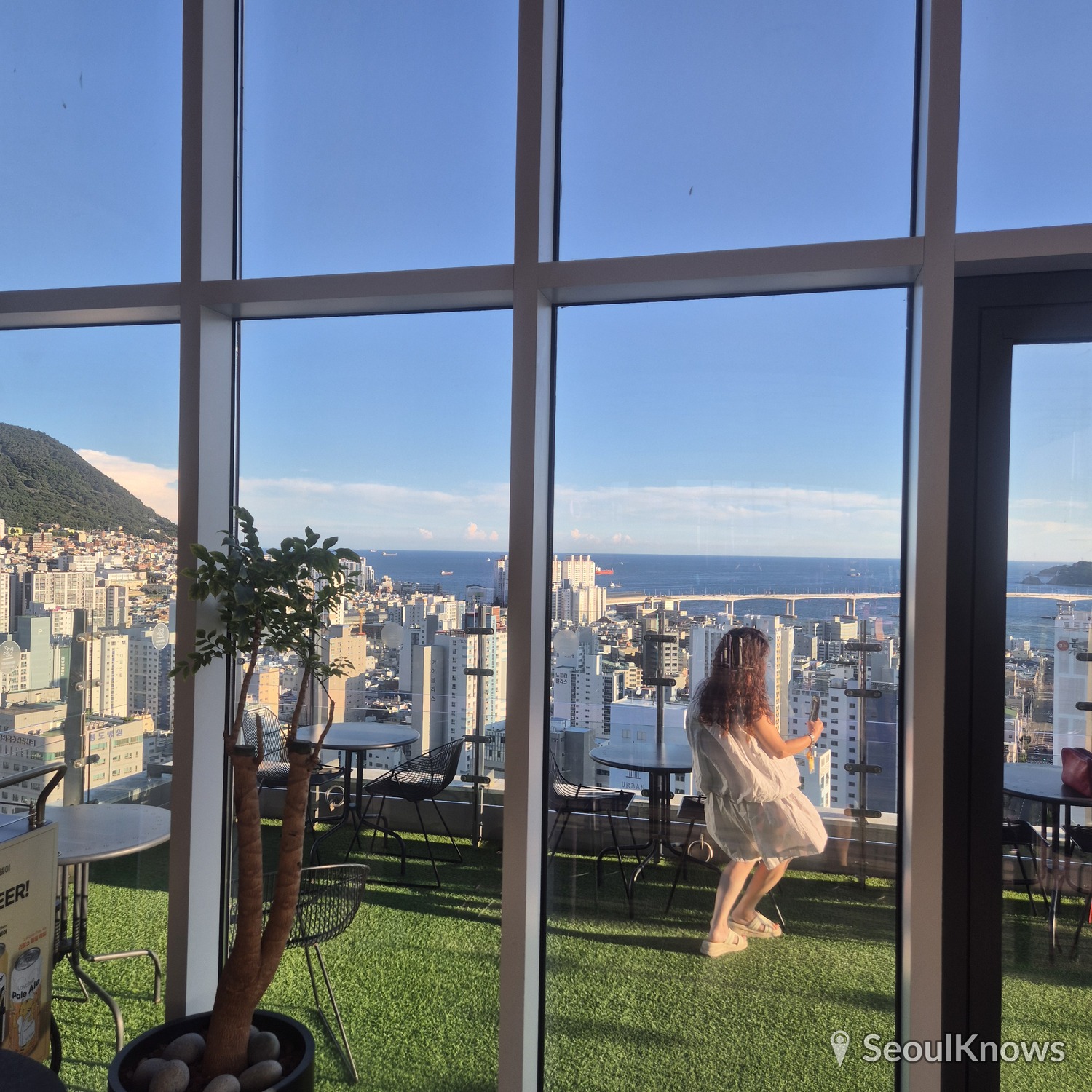 LaVALSE Hotel Busan sky cafe outdoor terrace