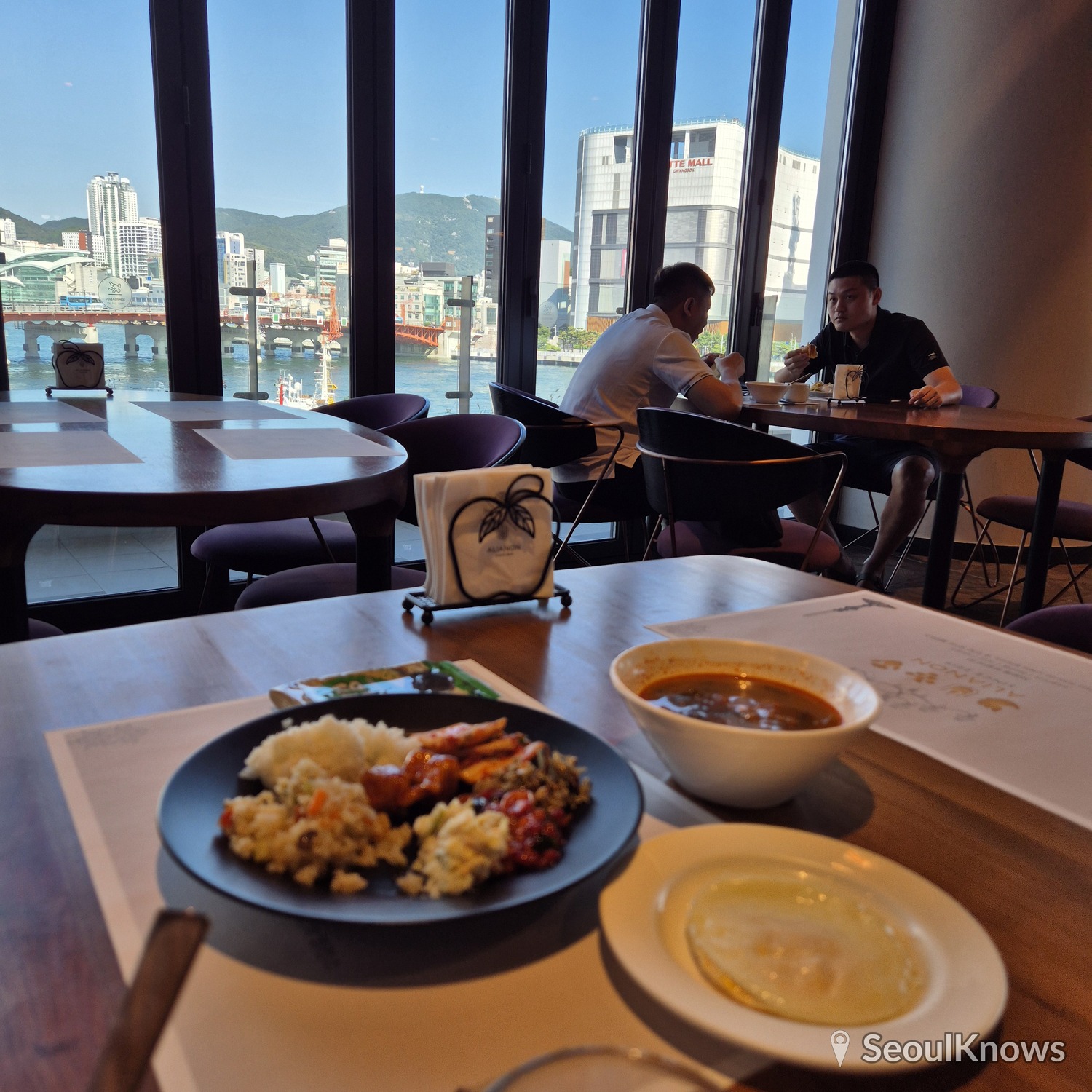 LaVALSE Hotel Busan breakfast serving