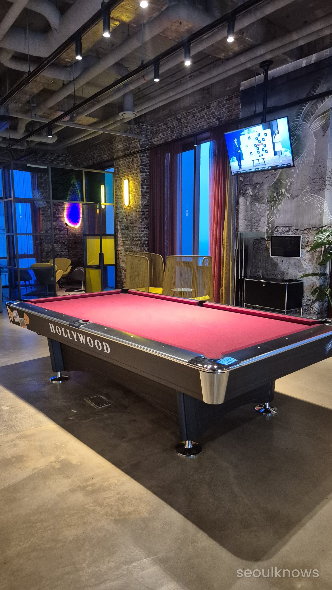 Billiards (pool) table
