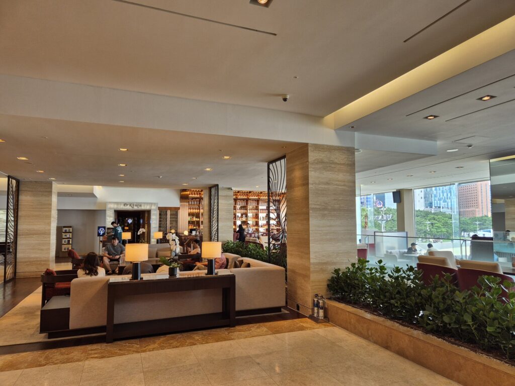 The Westin Josun Busan lobby and executive lounge 3