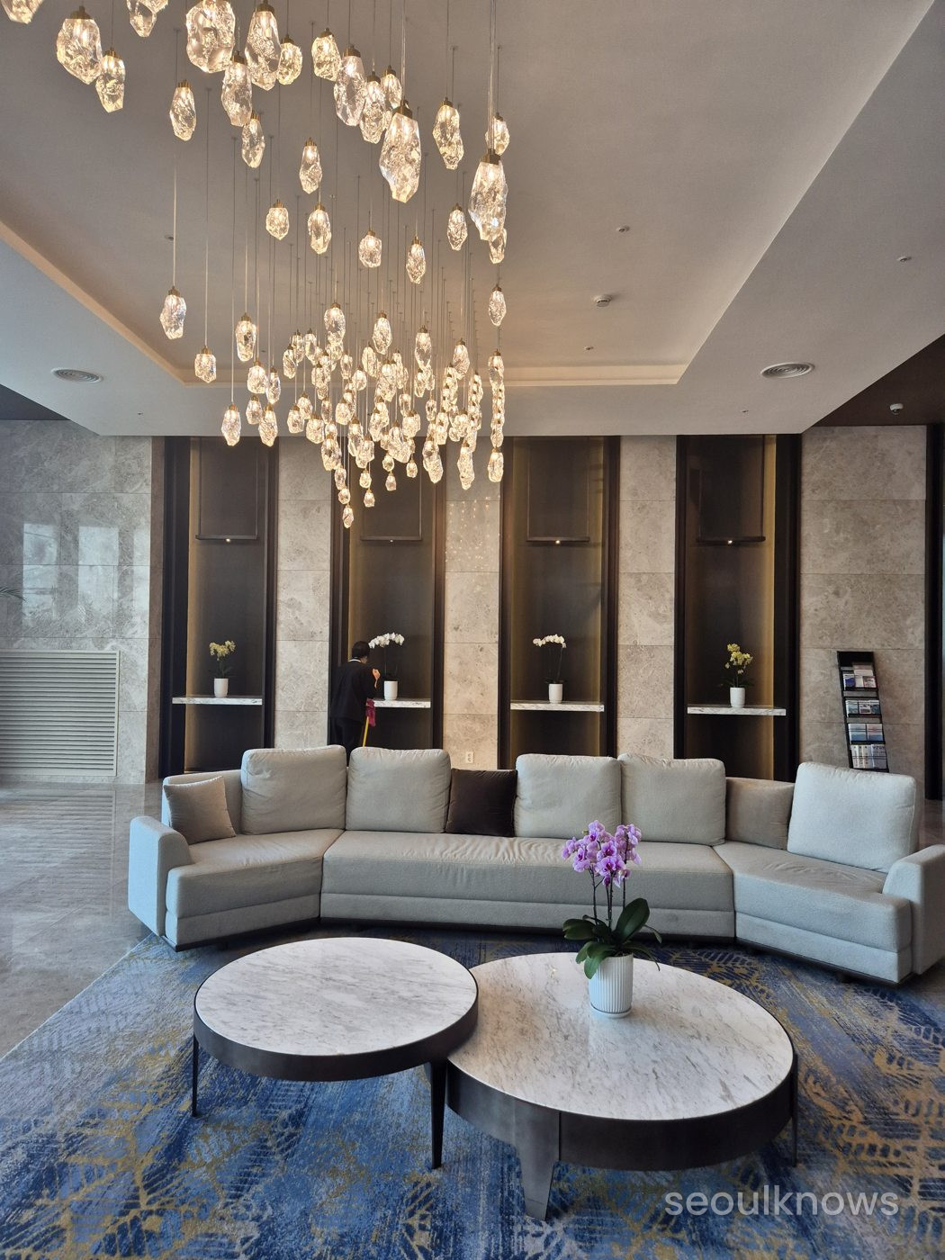 Wyndham Grand Busan lobby