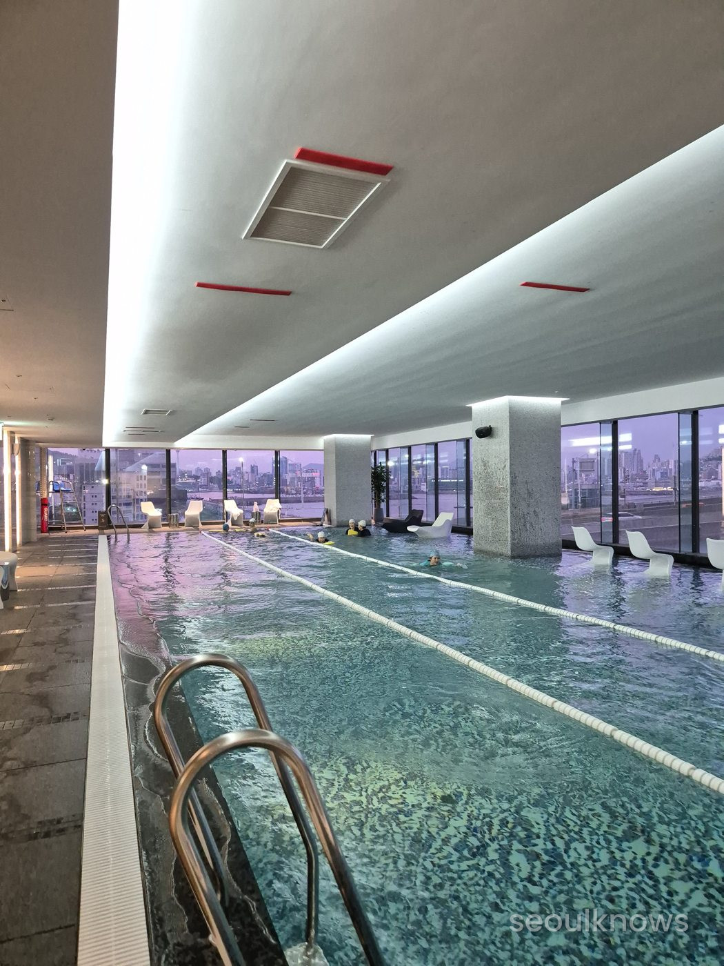 Wyndham Grand Busan indoor pool