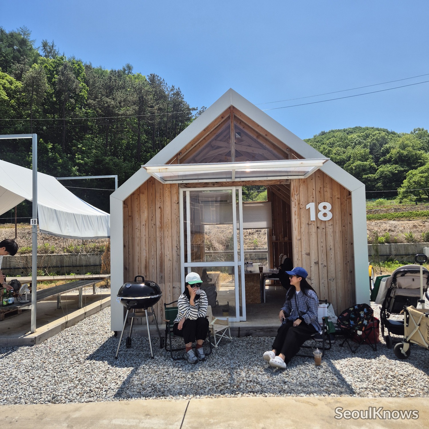 HAUS PLAY LAB camcnic cabin exterior