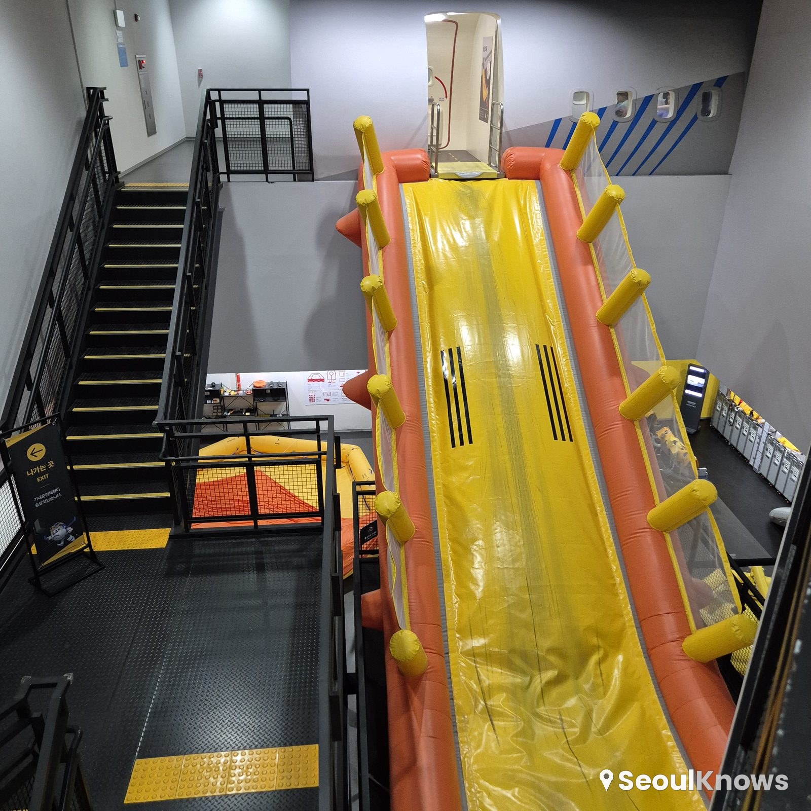 Aircraft emergency evacuation slide experience