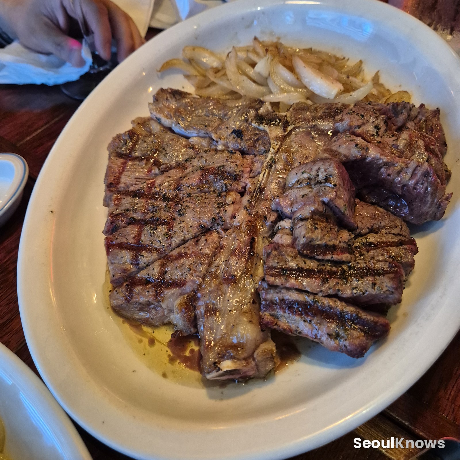 A Budget-Friendly Steakhouse in Gangnam: Burning Stone Near Seolleung Station (USDA Steak Course From ₩18,000)
