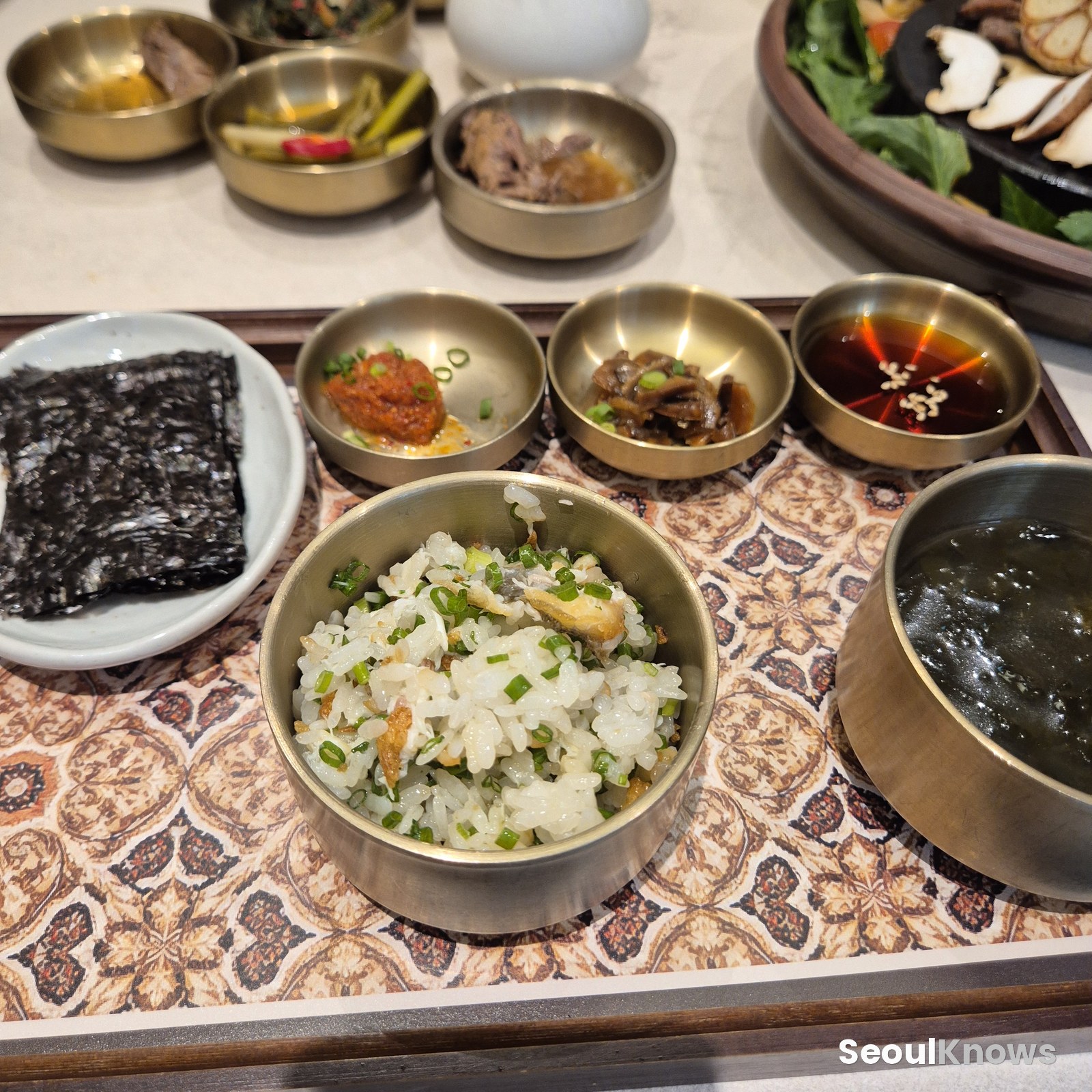 Clay-pot rice set with seasonal soup and side dishes