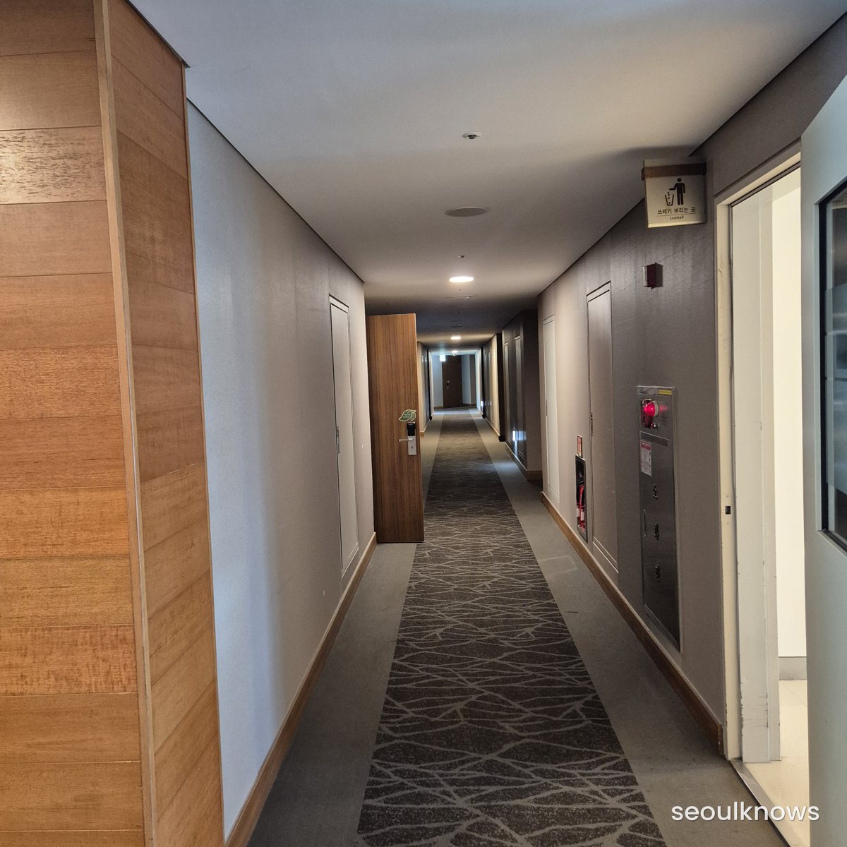 Guest room corridor at Konjiam Resort