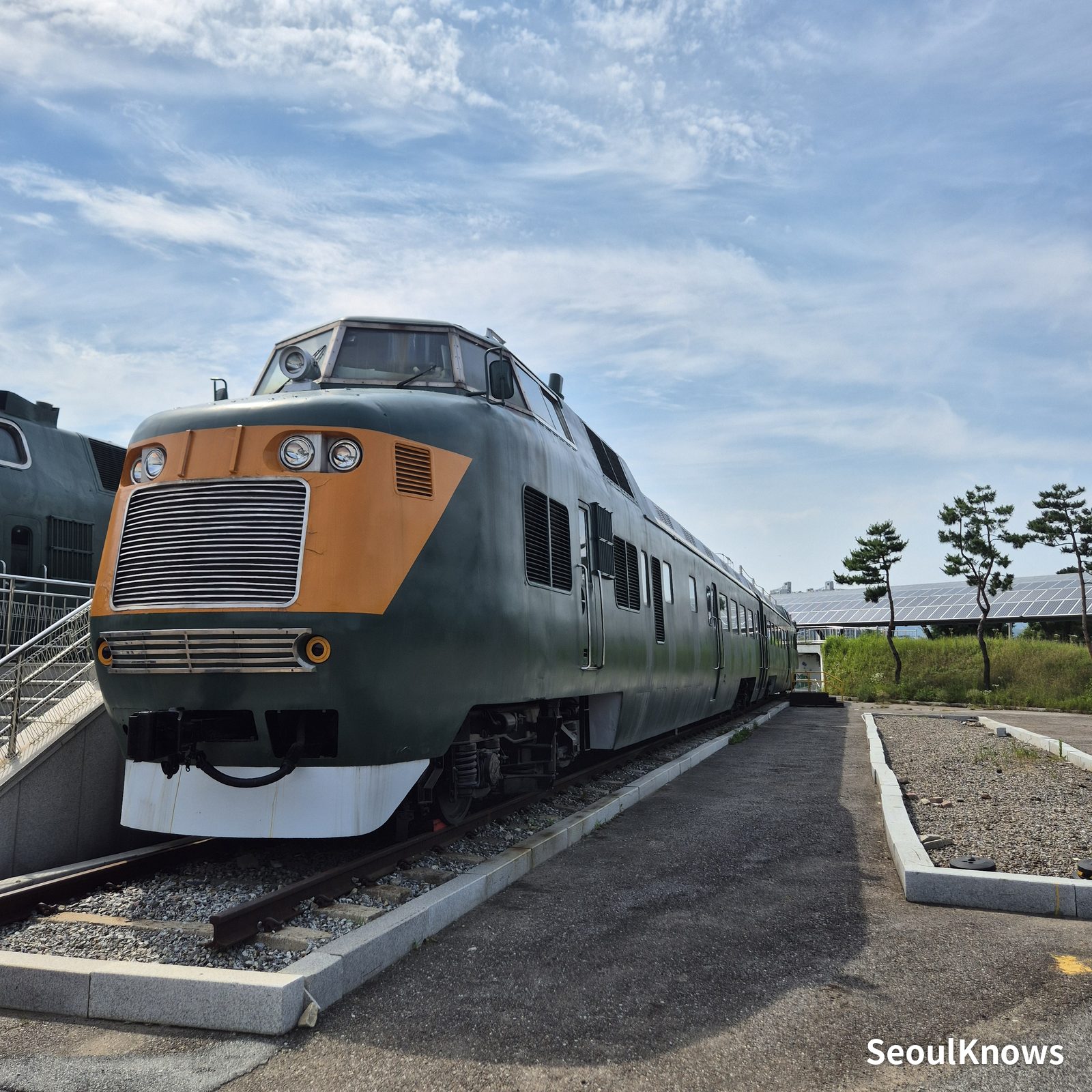 Railroad Museum, Uiwang: outdoor yard real trains up close (photo 3)