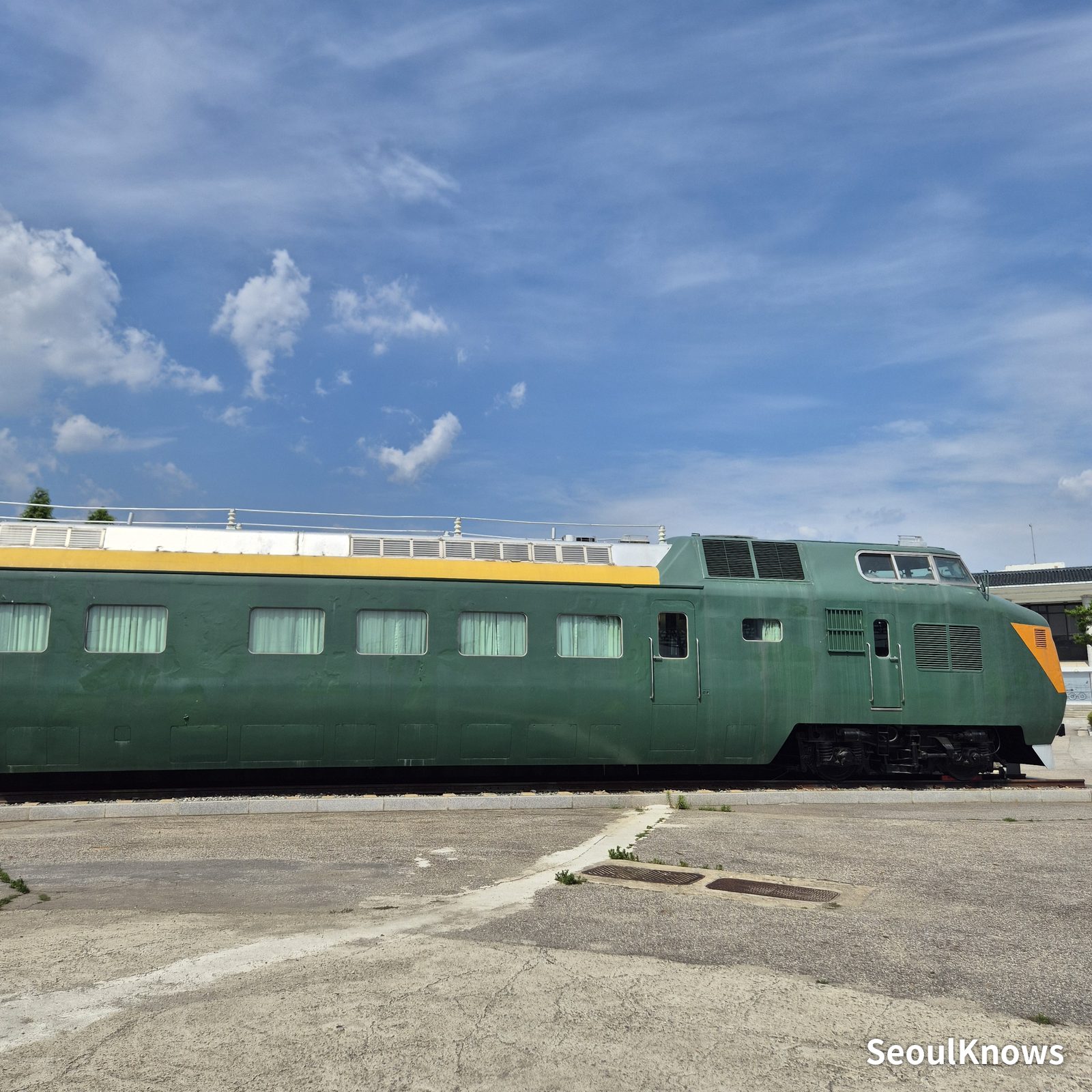 Railroad Museum, Uiwang: outdoor yard real trains up close (photo 4)