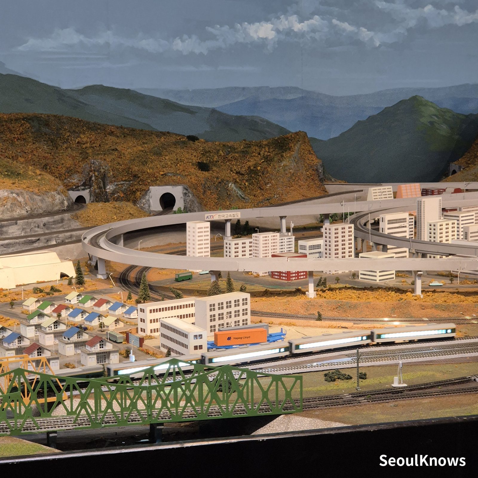 Railroad Museum, Uiwang: star attraction the model-train diorama (photo 4)