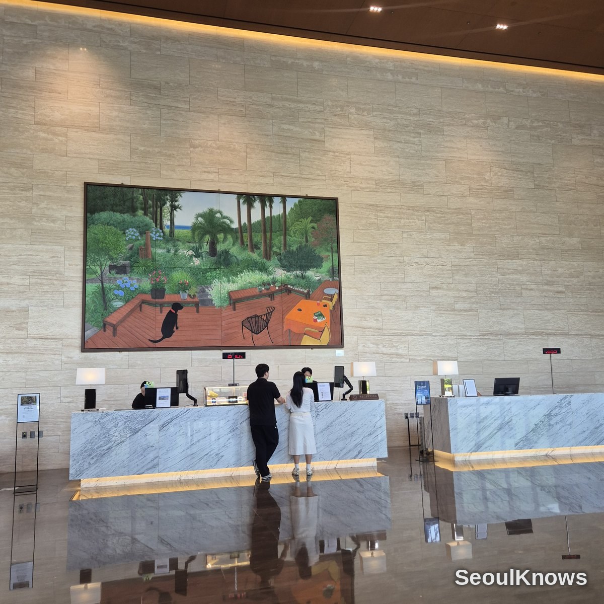 Resom Resort front desk