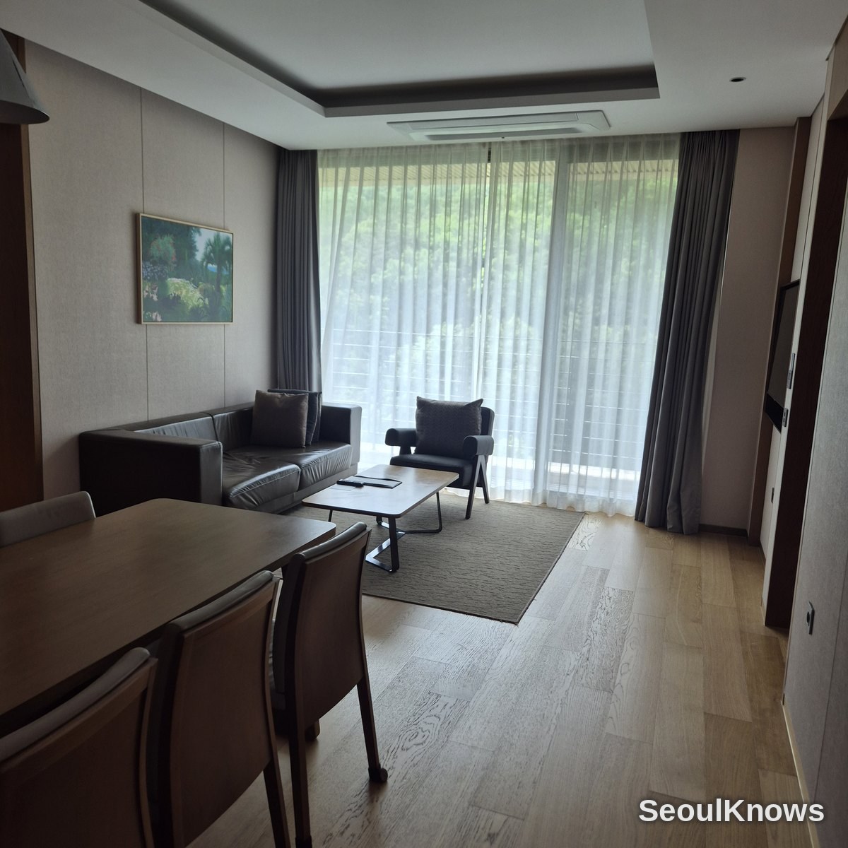 RESTREE G50 living room