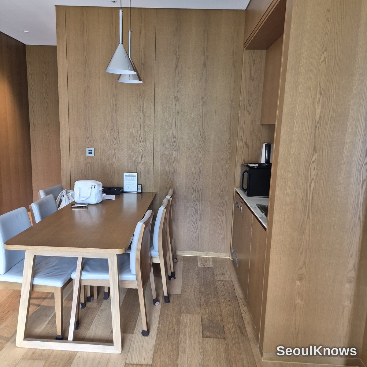 RESTREE G50 dining area
