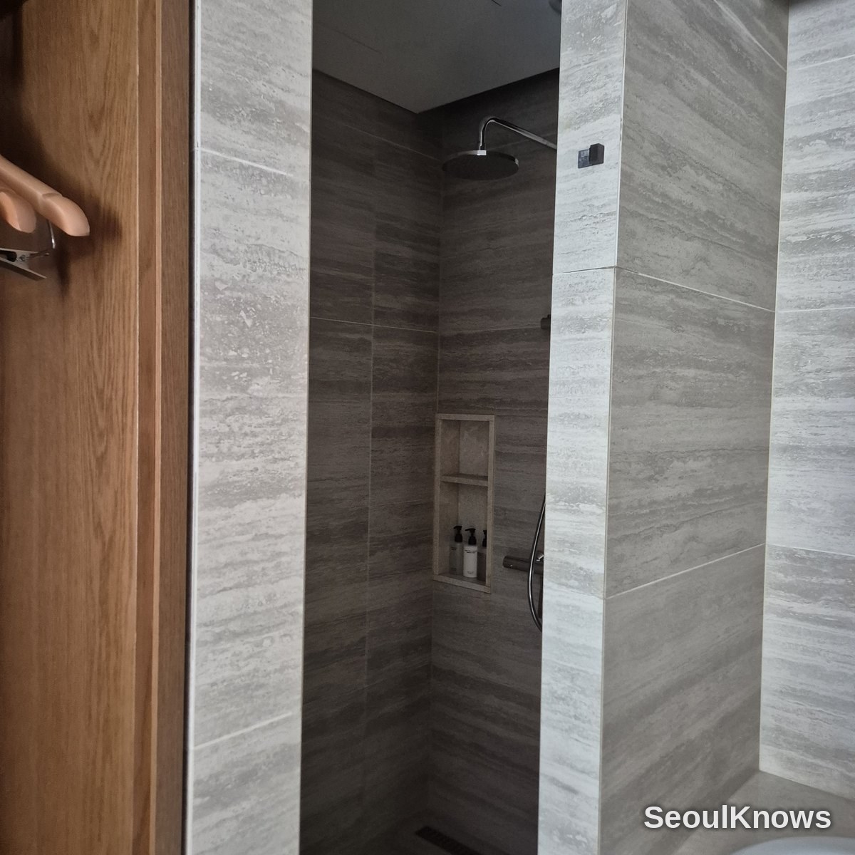 RESTREE G50 shower