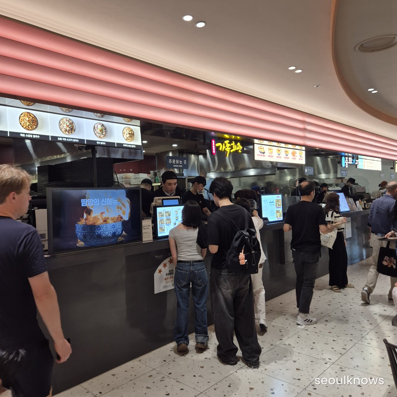 Food court counters at Seoul Station