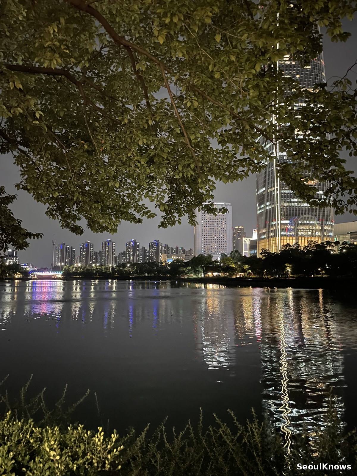 Lit path around Seokchon Lake in Songpa, Seoul