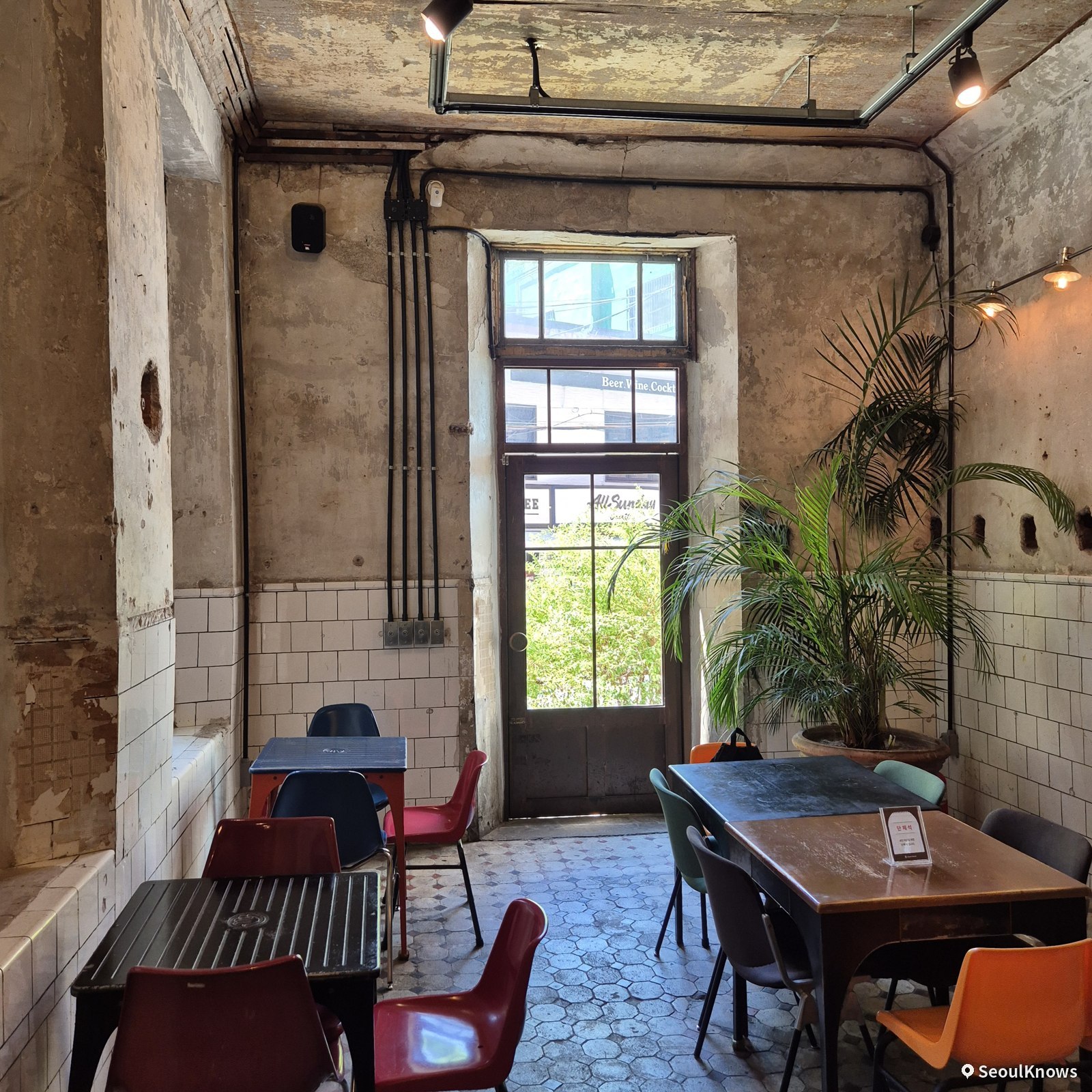 Window seating at Brown Hands Baekje cafe near Busan Station