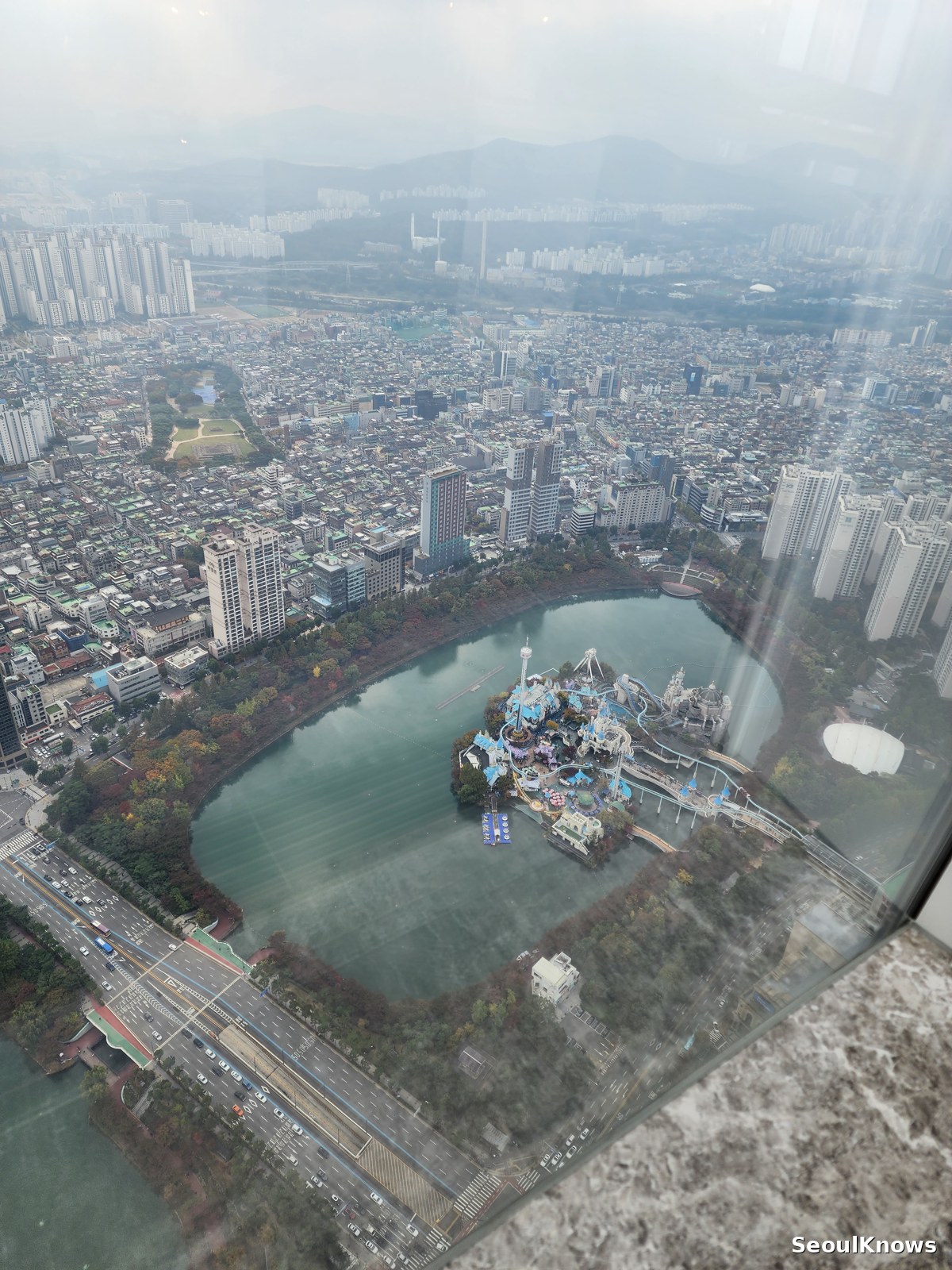 Lotte World Adventure and Seokchon Lake seen from Seoul Sky