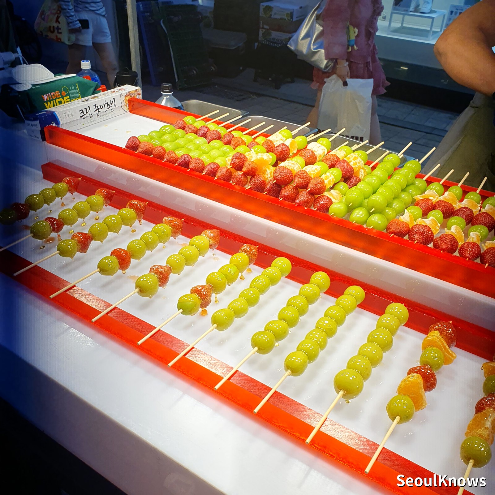 Tanghulu candied fruit skewers
