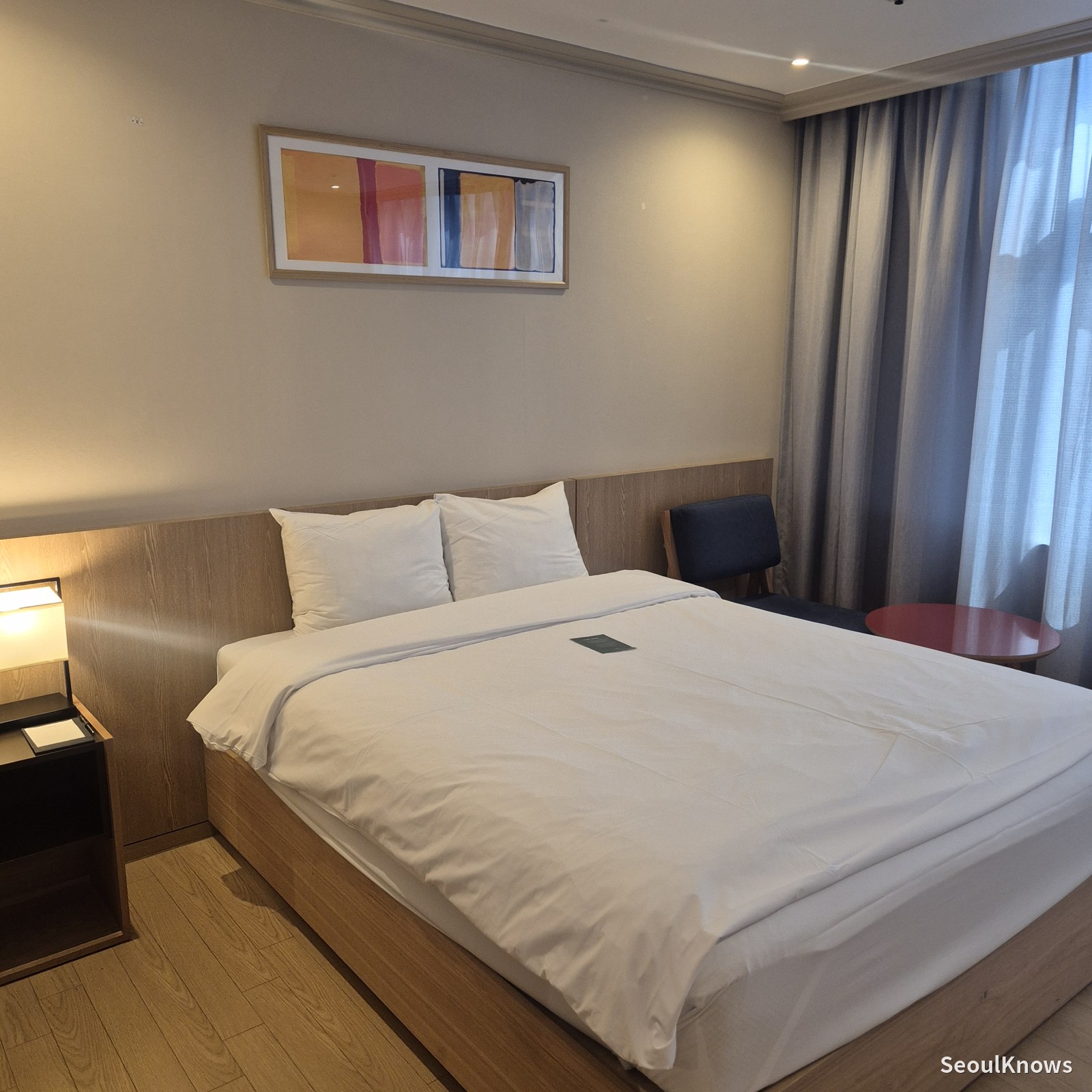 Premium Double room bed at Lahan Hotel Jeonju