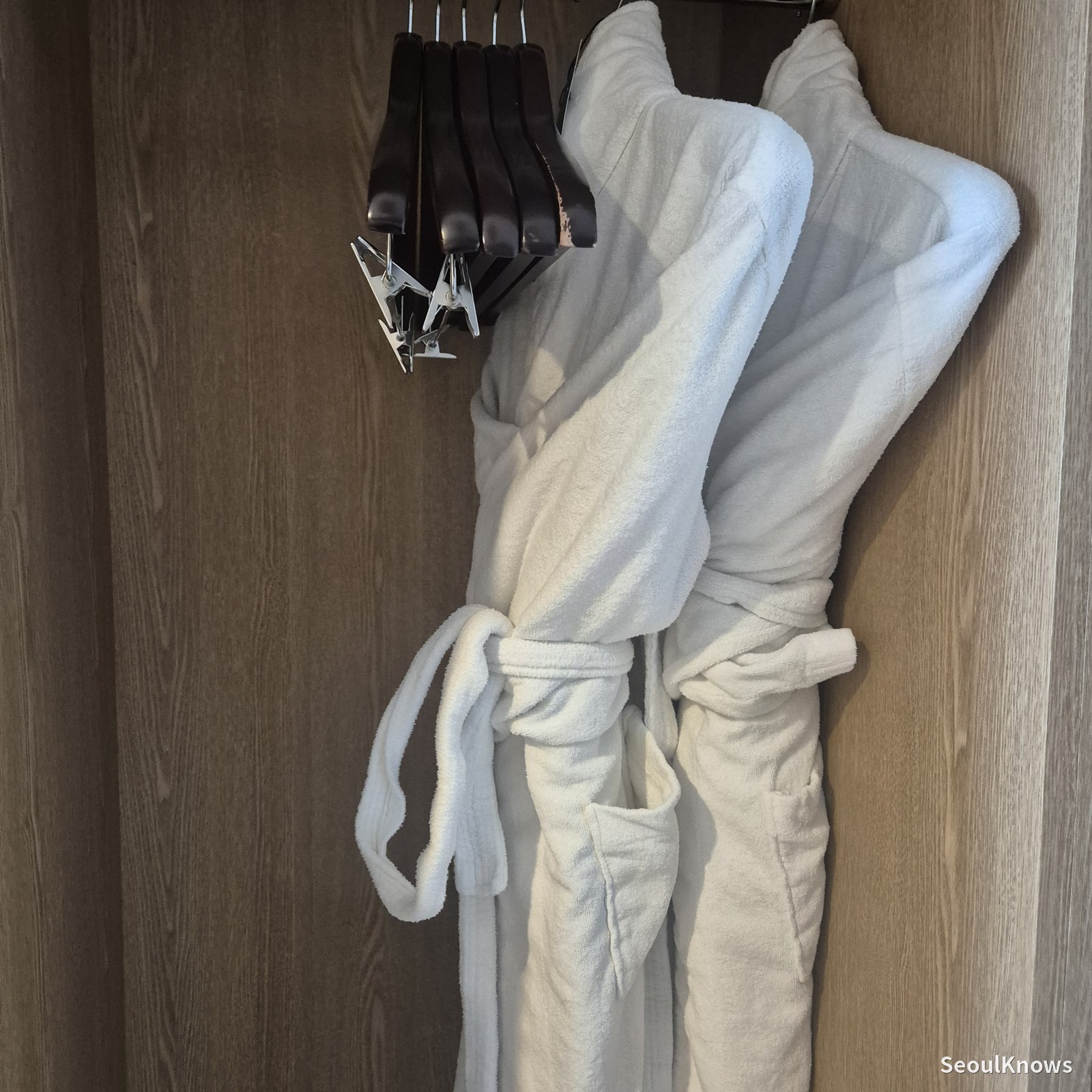 Bathrobes in a Lahan Hotel Jeonju room