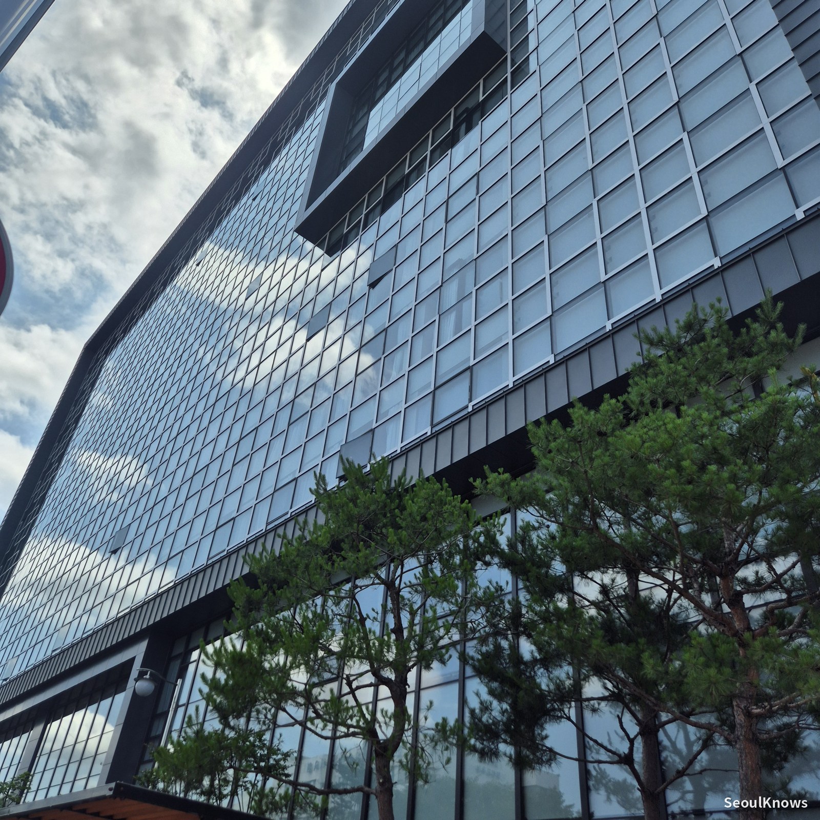 Shilla Stay Jeonju Review — New-Build Hotel by the Hanok Village, Rooftop Lounge & Ondol Rooms