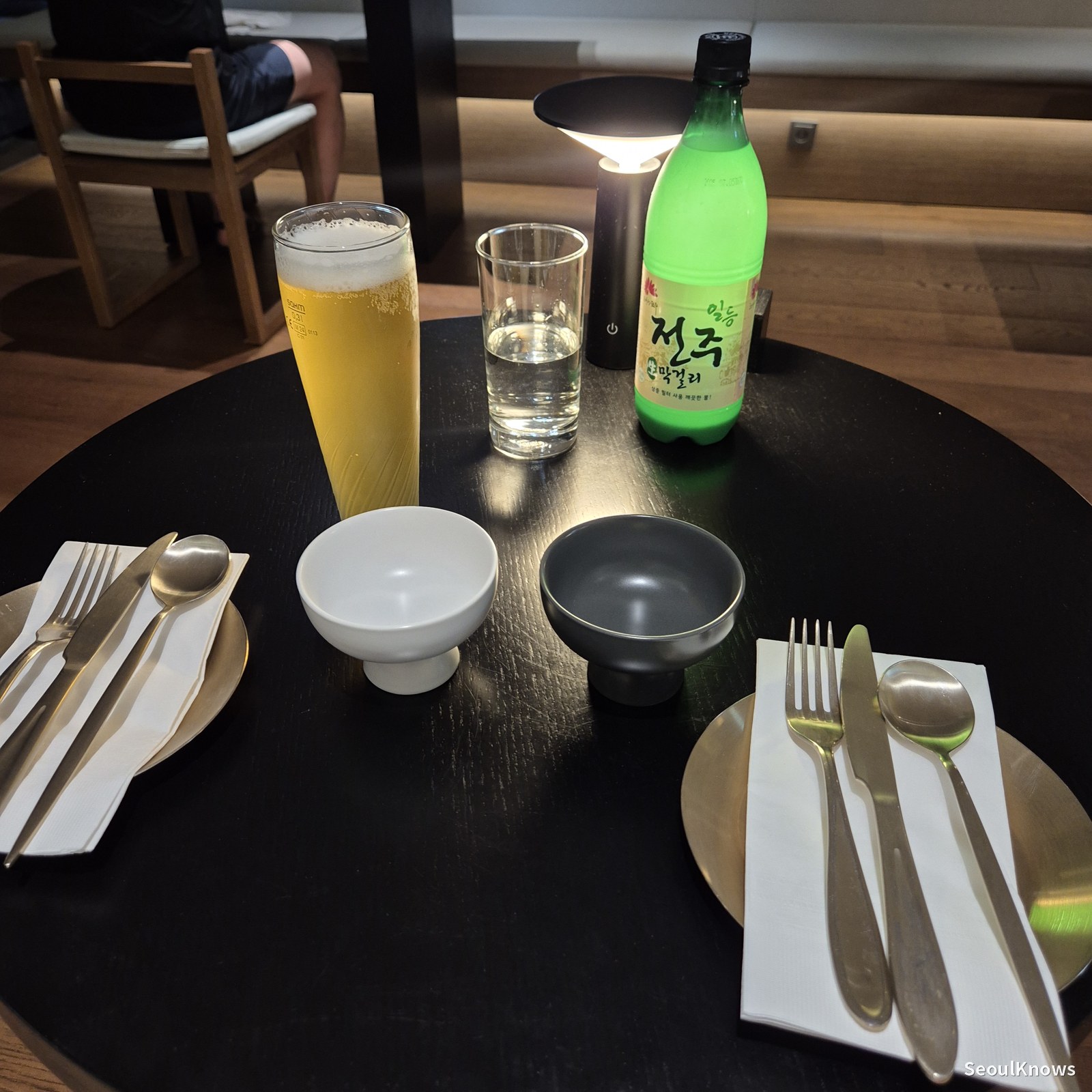 Shilla Stay Jeonju rooftop lounge makgeolli and beer
