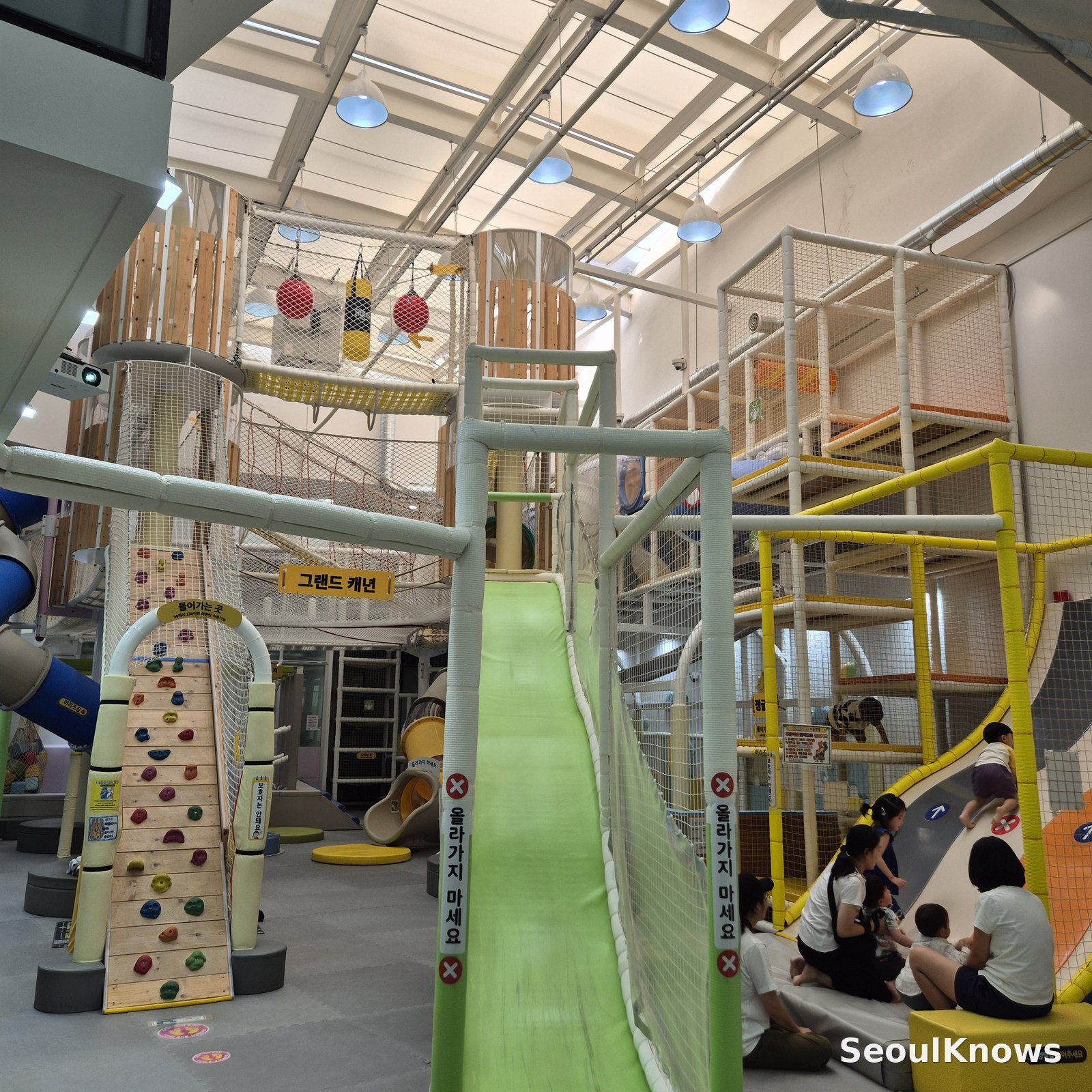 Seoul’s Public Indoor Playgrounds: A Guide for Foreign Parents