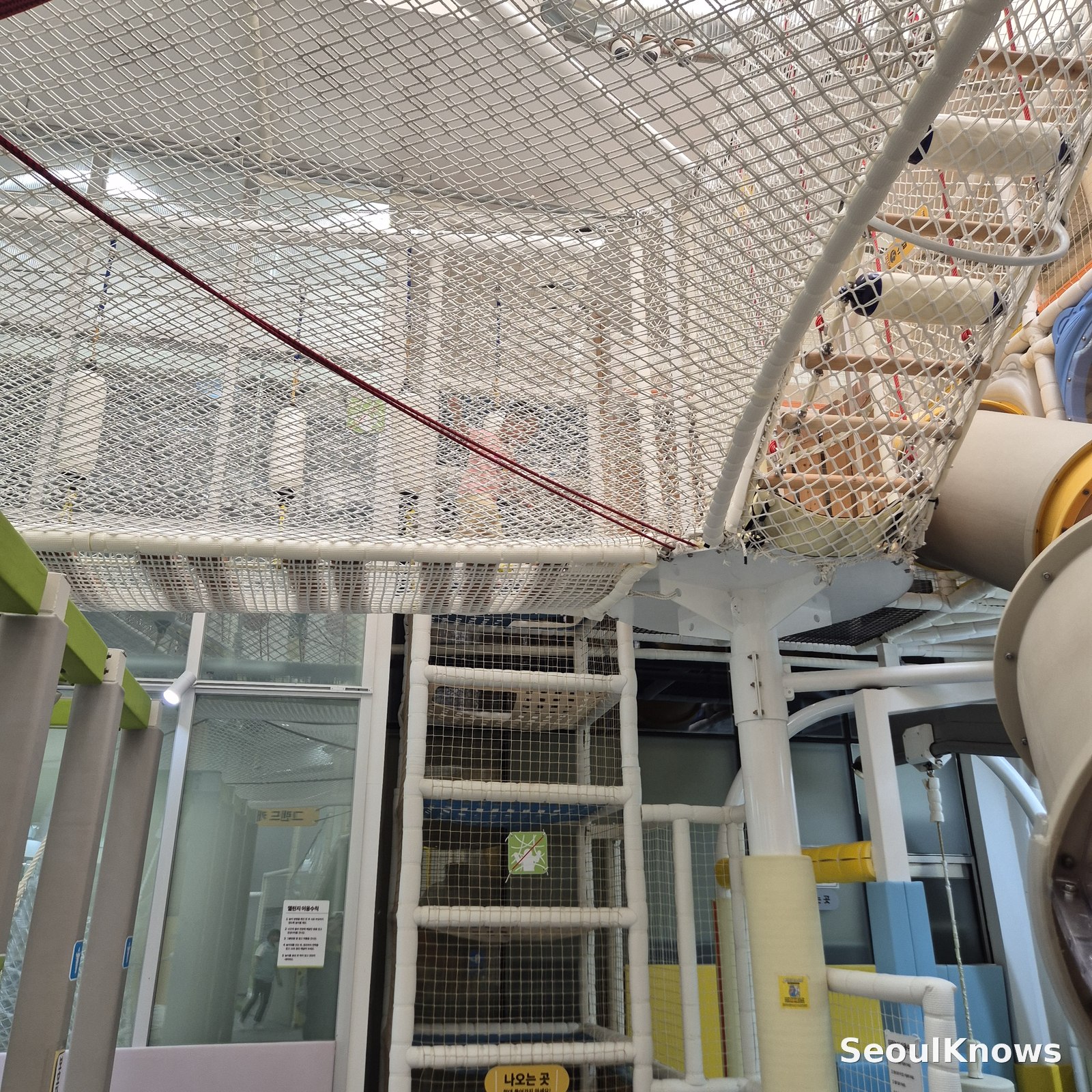 Rope netting climbing course at Dogok indoor playground