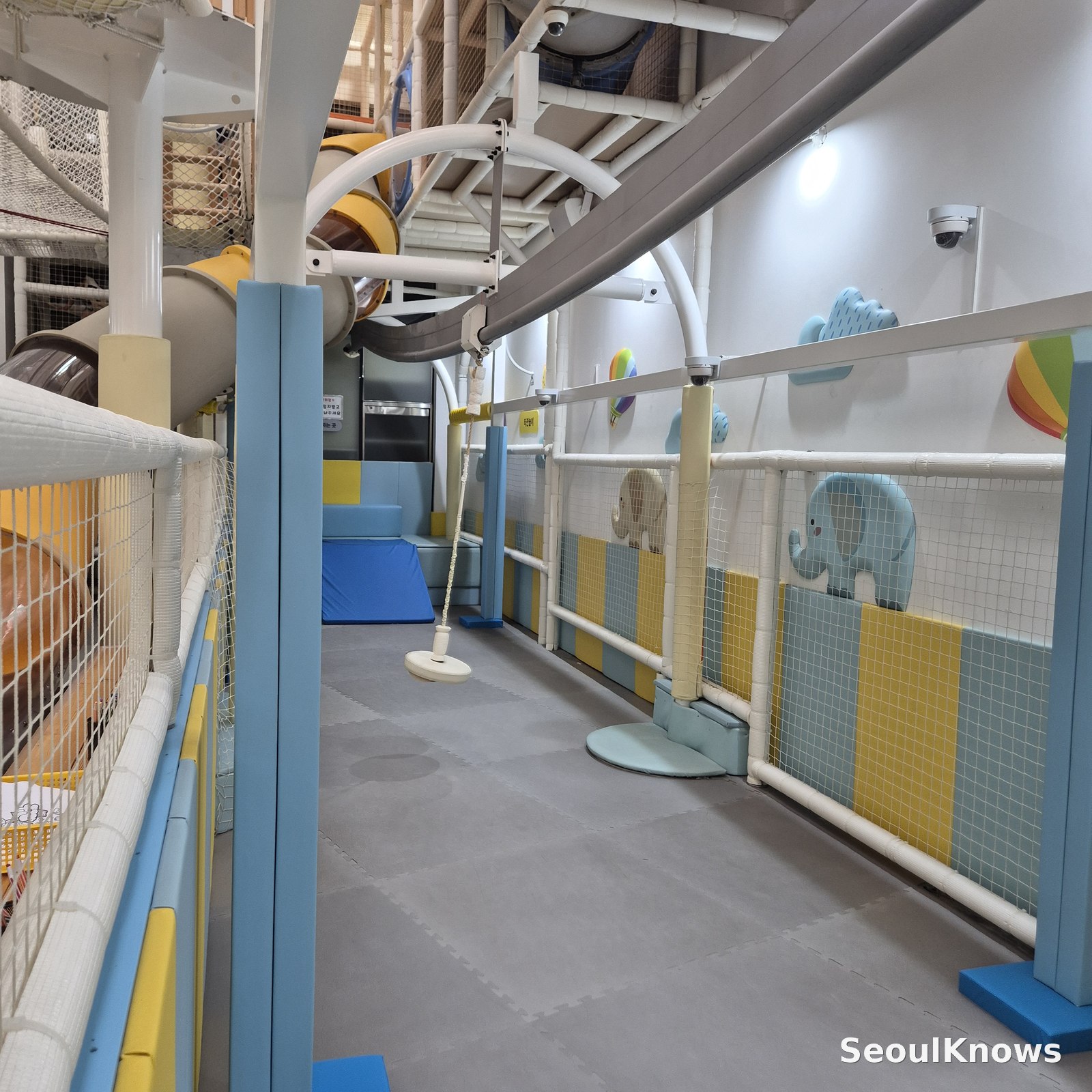 Interior walkway of Dogok Children's Indoor Playground