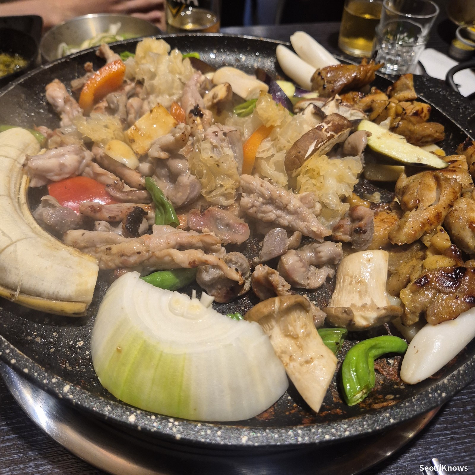 Fully cooked signature set with grilled banana and onion