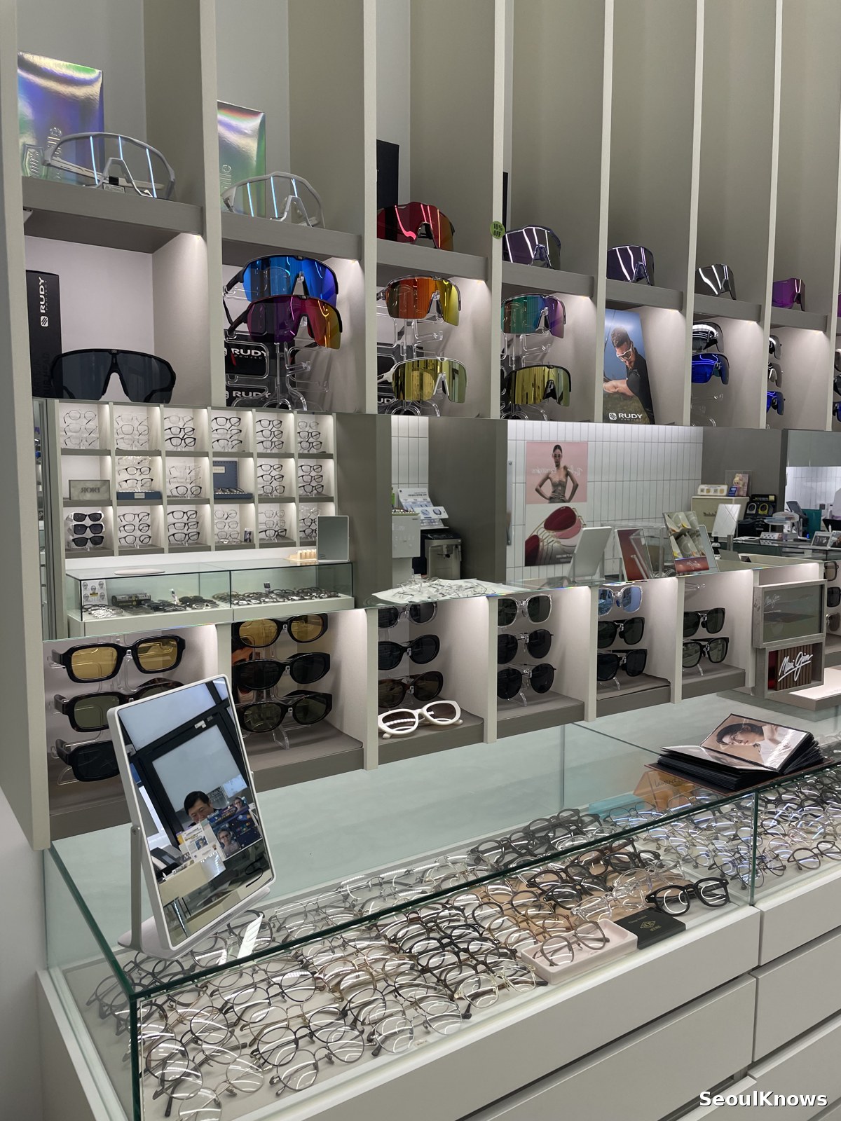 Buy Glasses in Korea: 15 Minutes, Half the Price, No Prescription Needed
