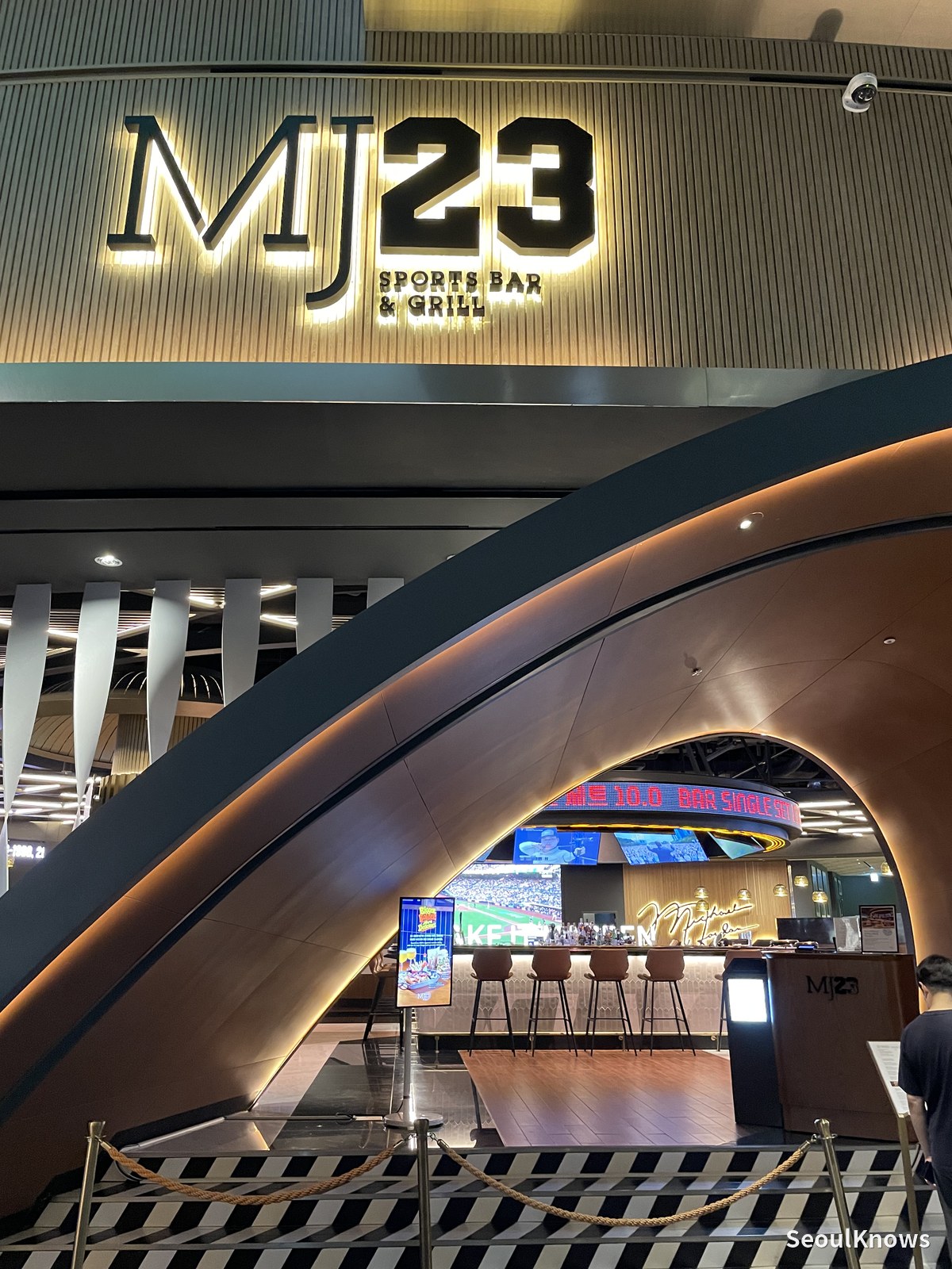 MJ23 sports bar at Inspire Resort
